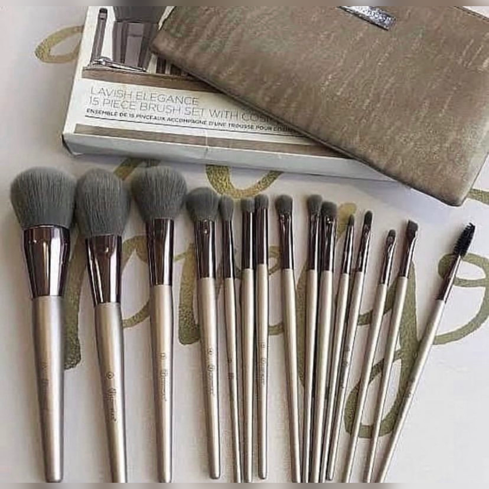 BH LAVISH BRUSHES SET WITH BRUSHES BAG 15 PCS